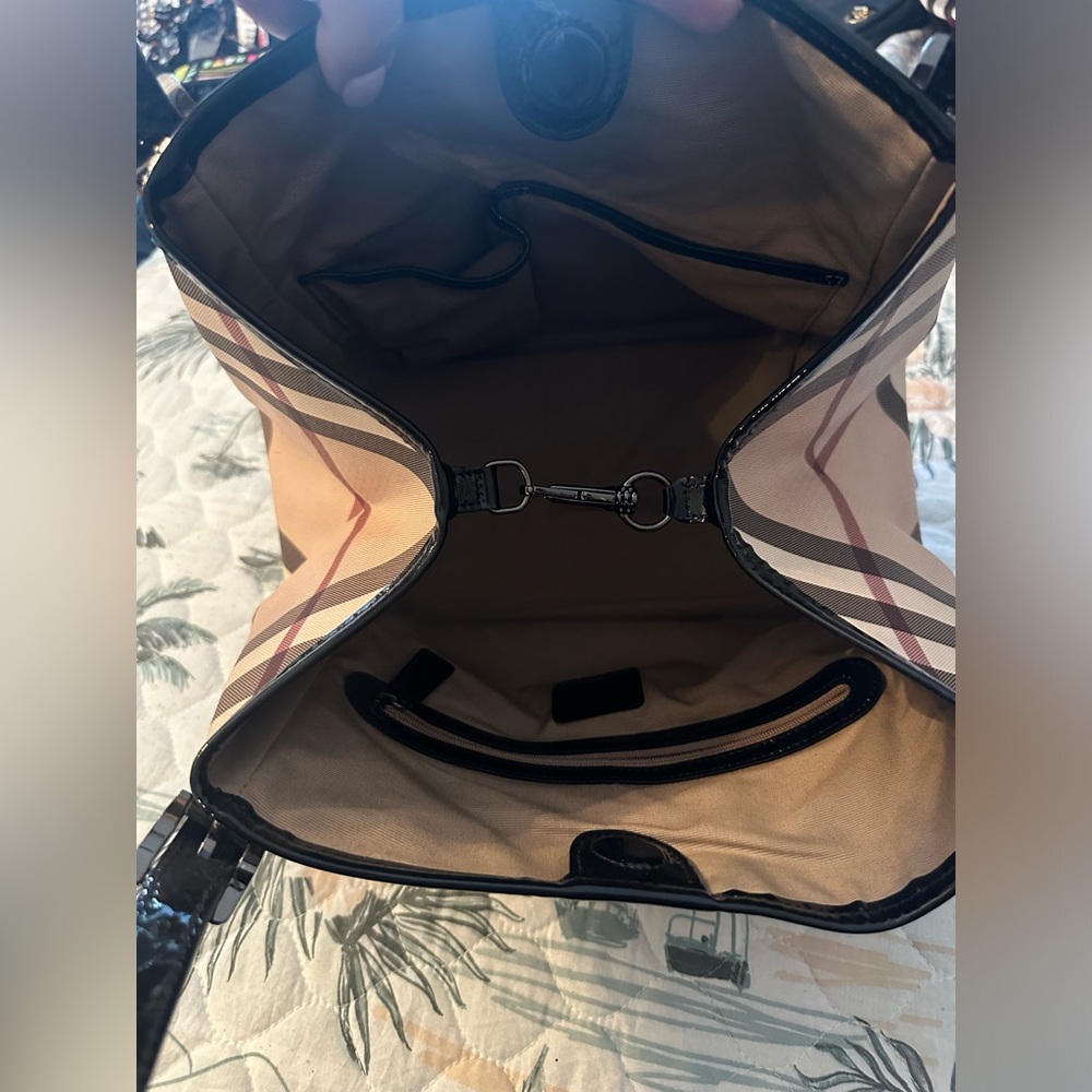 Burberry Nova Check Tote 🧡⭐️ - Picture 3 of 7